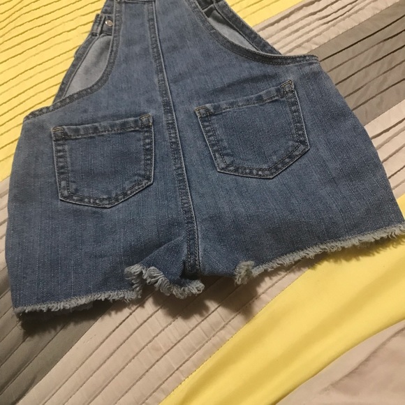 2 outfits size 4 toddlers , overalls and jumpsuit! - Picture 12 of 12